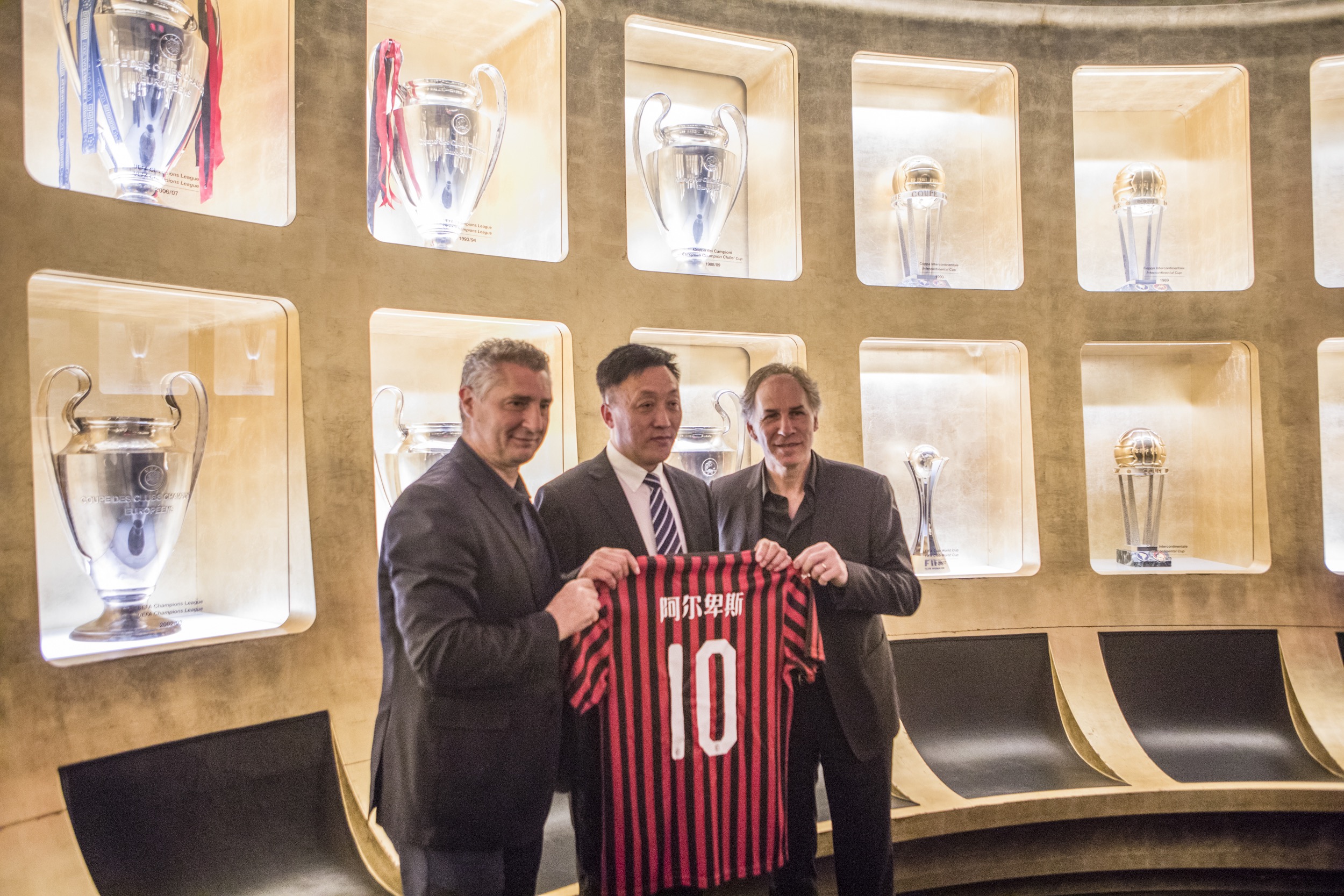 申花重金引进2外援 争冠还差关键拼图