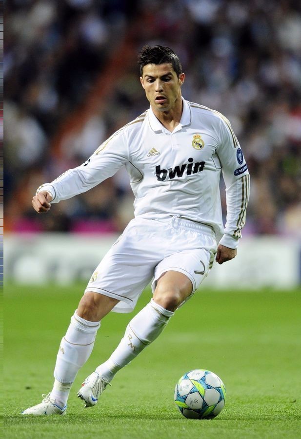 双丰收时刻，雄鹿力克湖人，字母哥获詹姆斯特别礼物致敬